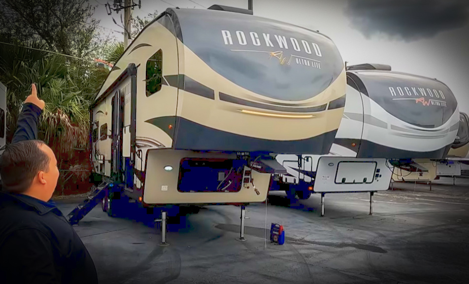 2022 Rockwood Ultra Lite 2881S Review with Matt's RV Reviews and my724outdoors.com!