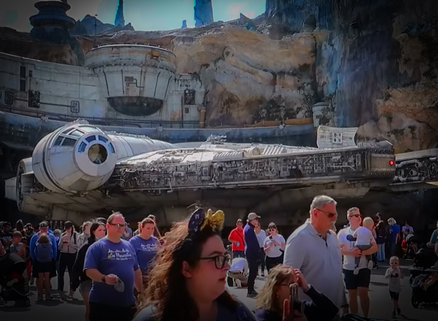 Exploring Galaxy's Edge at Hollywood Studios with The Carpetbagger and my724outdoors.com!
