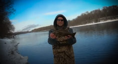 Fun Winter Fishing in the Mississippi River with Midwest Bass Hunter and my724outdoors.com!