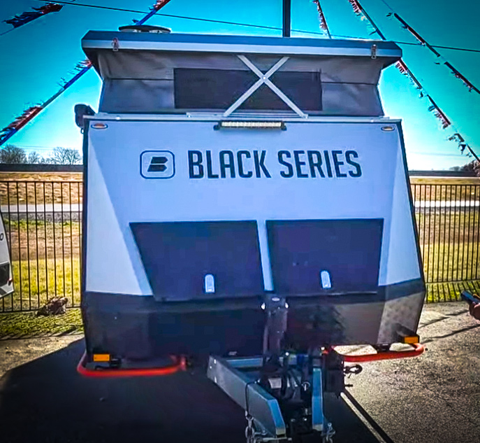 A Pop Top Camper with Everything You Want! 2022 Black Series HQ12 Review with Matt's RV Reviews and my724outdoors.com!