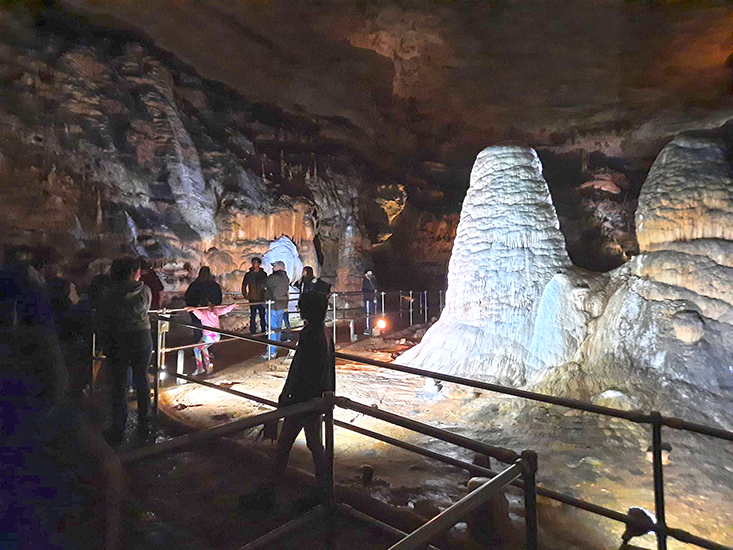 Discover The Beauty of Onondaga Cave This Summer! with MoStateParks and my724outdoors.com!