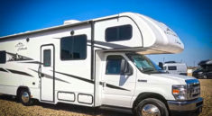 This No Slide 2022 Entrada 2700N Motorhome is Perfect for Park Hopping! with Matt's RV Reviews and my724outdoors.com!