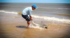 Catching Big Sharks While Beach Fishing in Texas with Hey Skipper and my724outdoors.com!