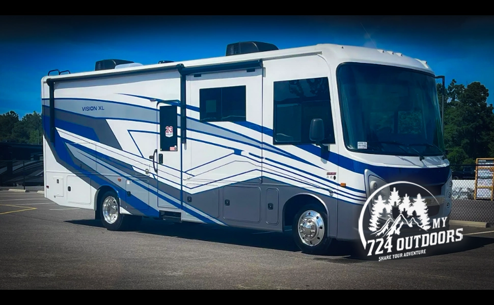 Class A Motorhome Has 3 Slideouts That Make It Huge 